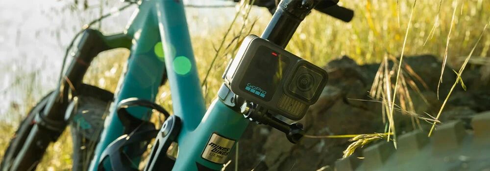 Caméra GoPro 13 fixée à l'arrière d'un vélo