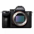 Sony alpha 7 III + objectif 24-105 mm f/4 G OSS + SD 64Go V30 avec extension de garantie de 3 ans